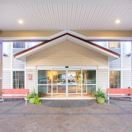 Holiday Inn Express Hotel & Suites Brattleboro By Ihg Екстер'єр фото
