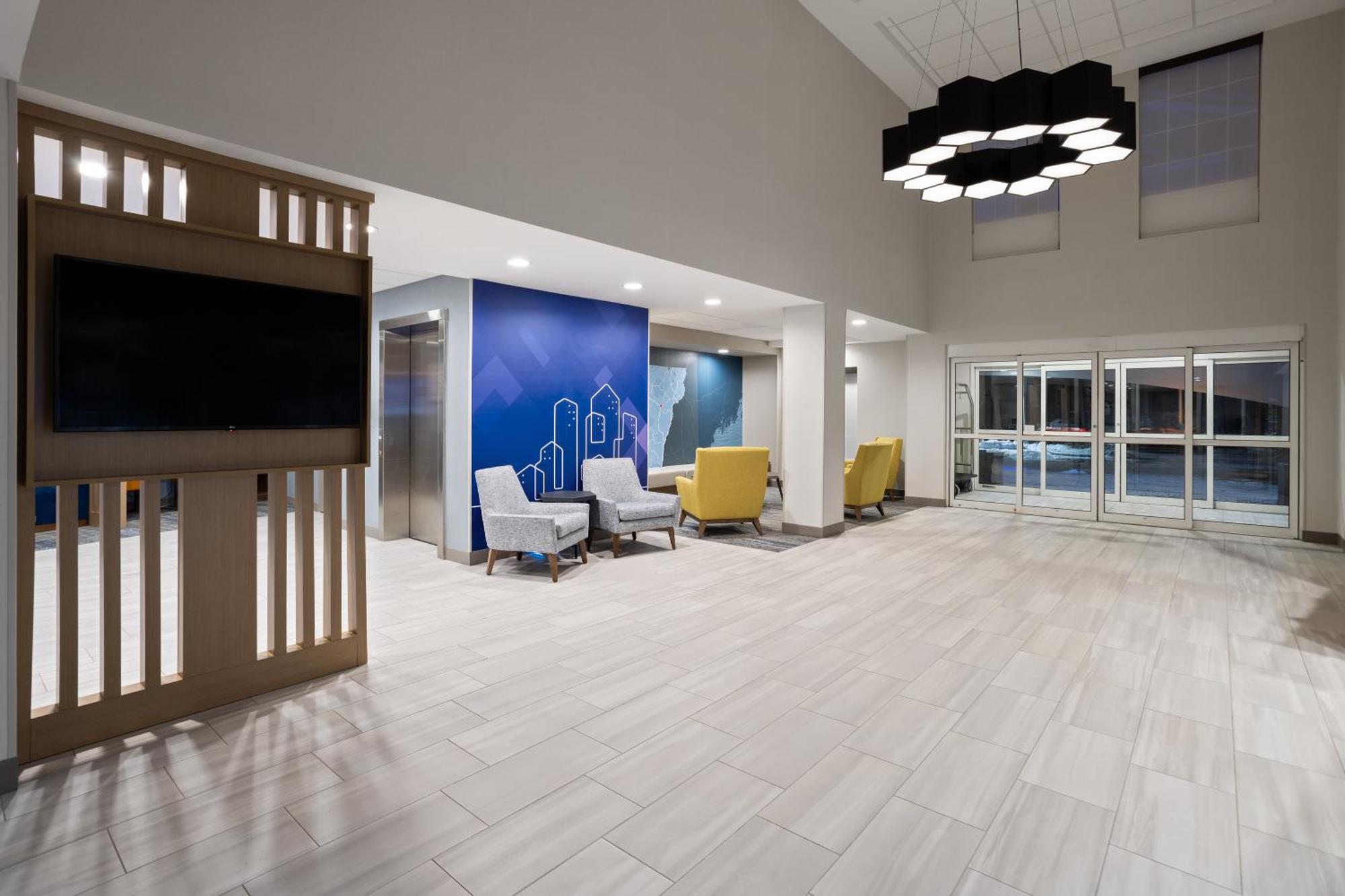 Holiday Inn Express Hotel & Suites Brattleboro By Ihg Екстер'єр фото