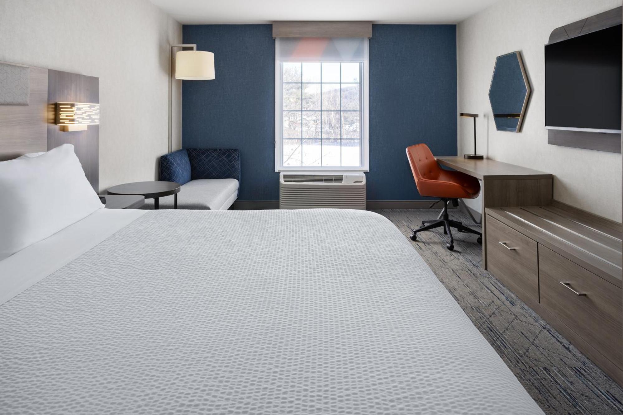 Holiday Inn Express Hotel & Suites Brattleboro By Ihg Екстер'єр фото
