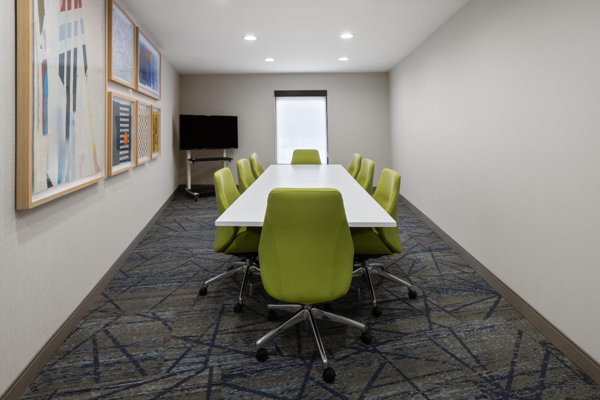 Holiday Inn Express Hotel & Suites Brattleboro By Ihg Екстер'єр фото