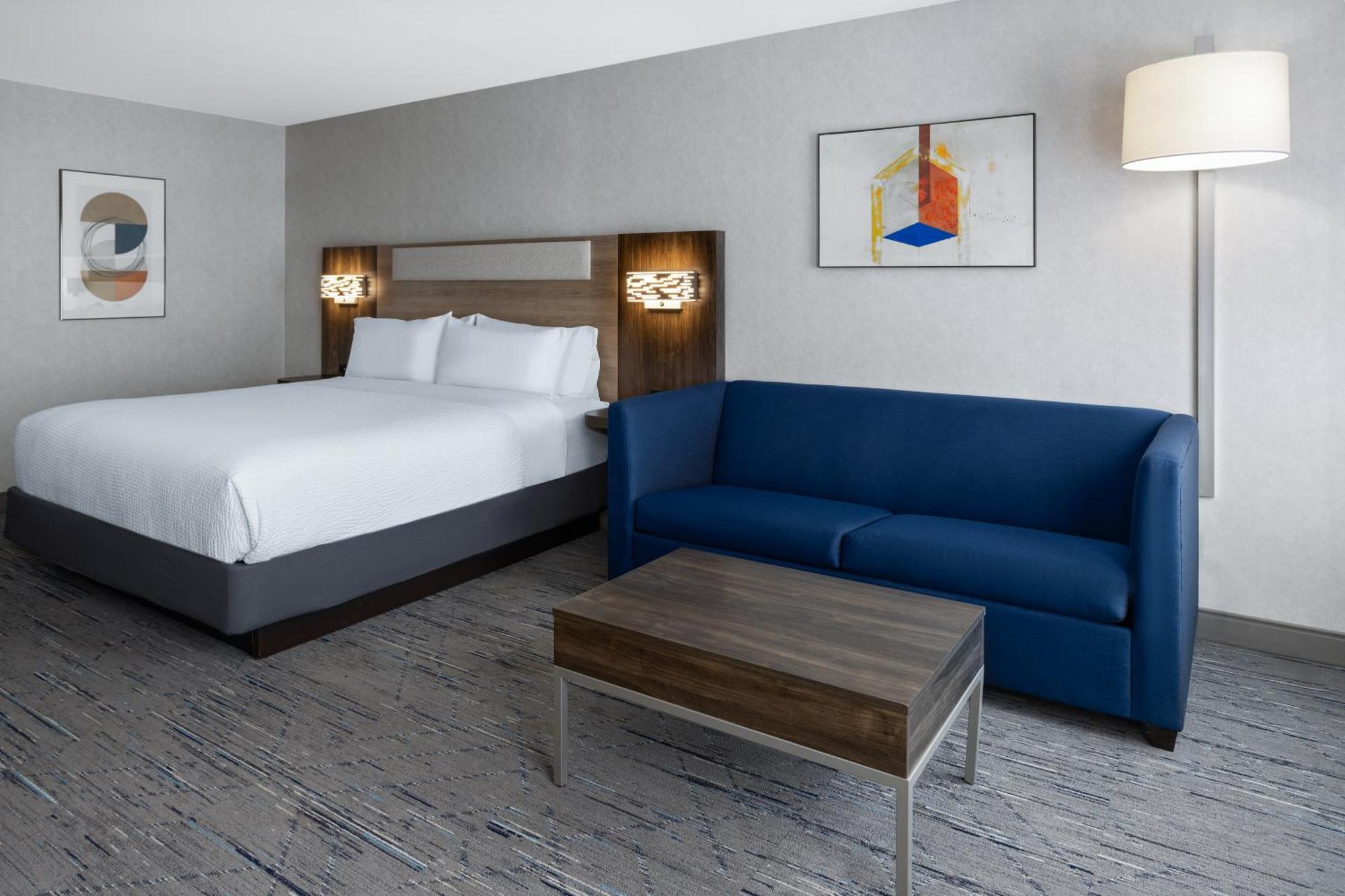 Holiday Inn Express Hotel & Suites Brattleboro By Ihg Екстер'єр фото