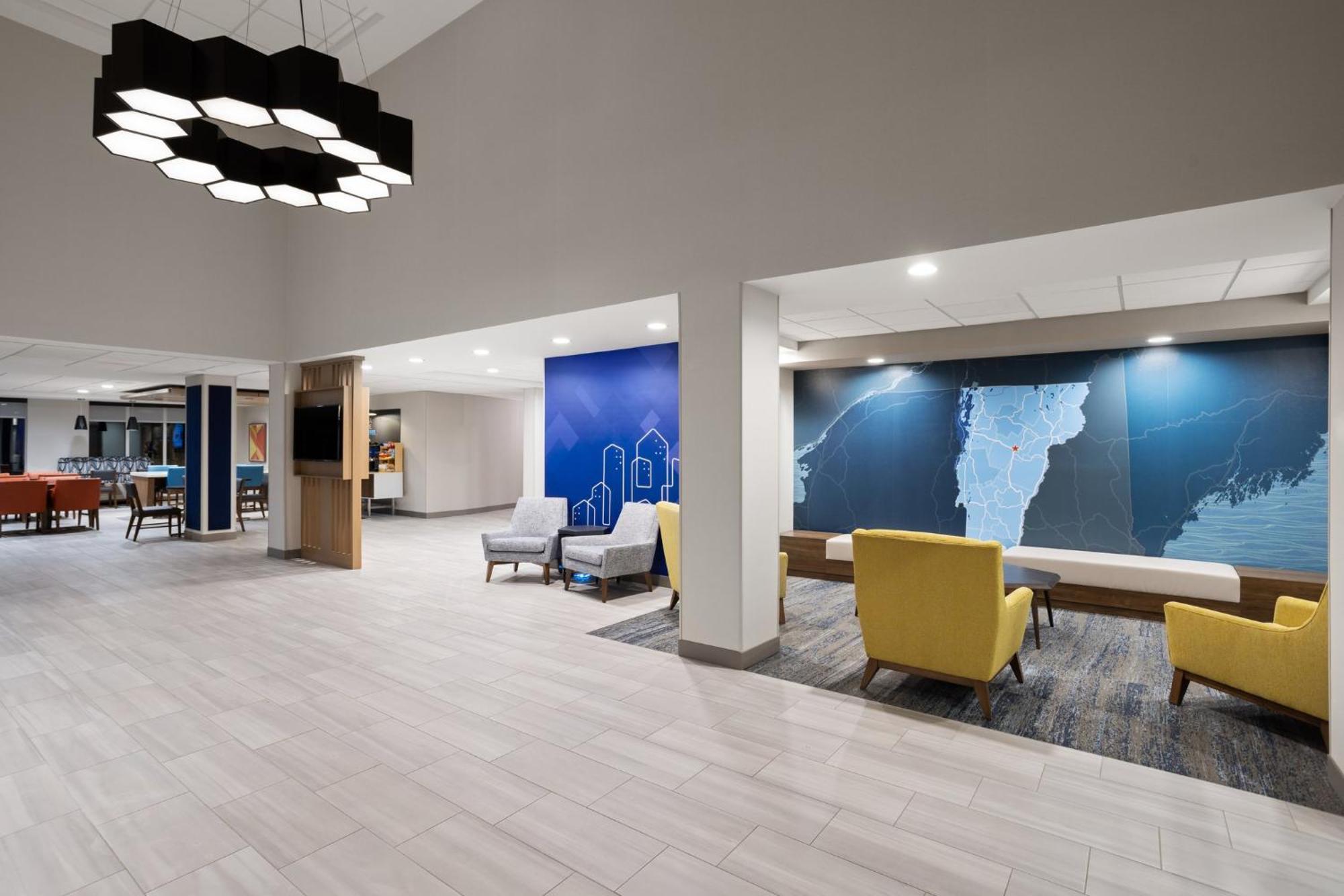 Holiday Inn Express Hotel & Suites Brattleboro By Ihg Екстер'єр фото
