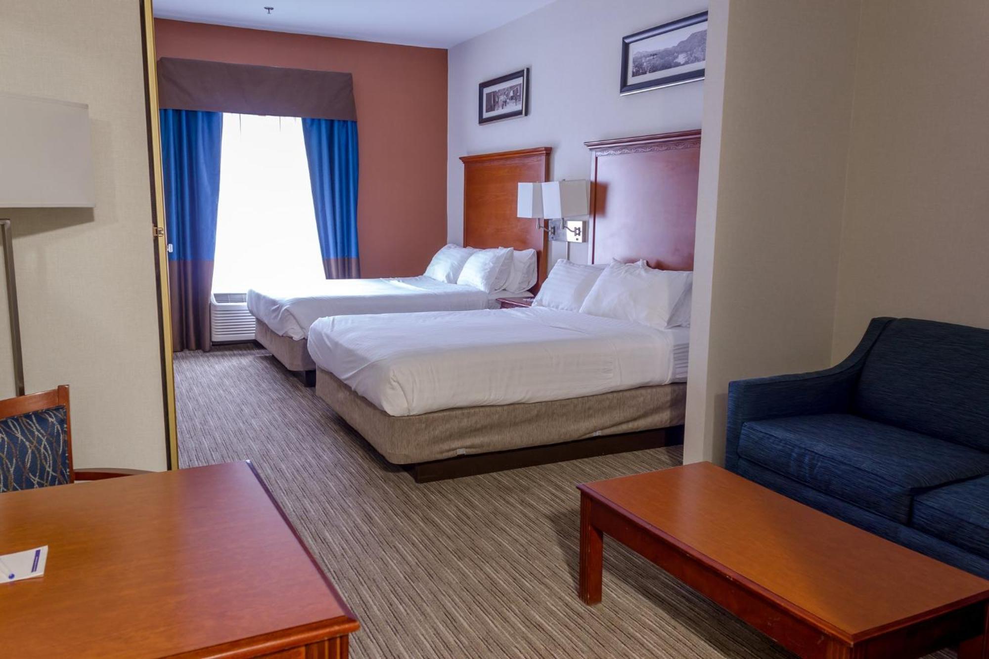 Holiday Inn Express Hotel & Suites Brattleboro By Ihg Екстер'єр фото